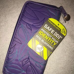Travelon Wallet - NWT